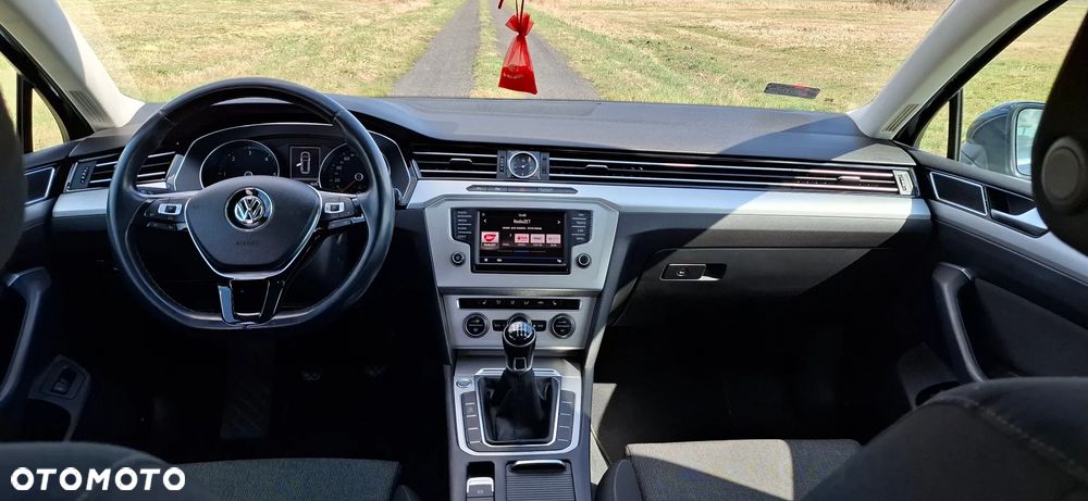 Volkswagen Passat 2.0 TDI (BlueMotion Technology) Comfortline - 12