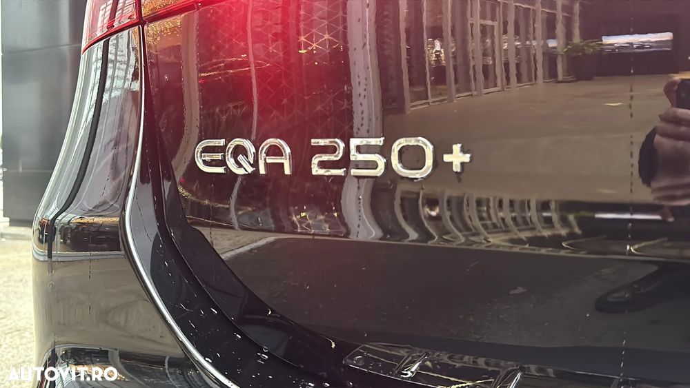 Mercedes-Benz EQA 250+ Electric Art - 10