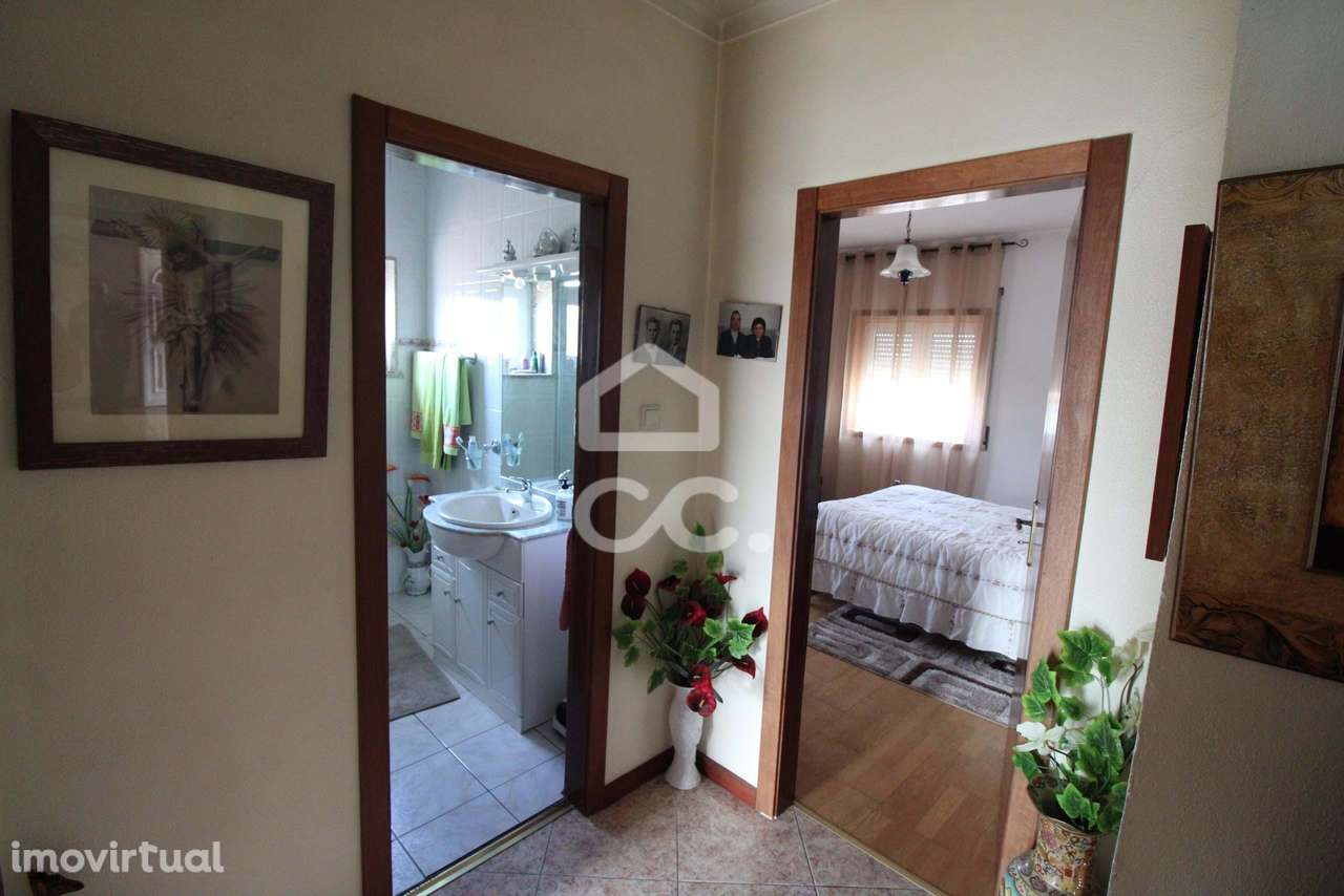 Moradia terrea V3 isolada com 150m² na periferia da cidade - Grande imagem: 5/20