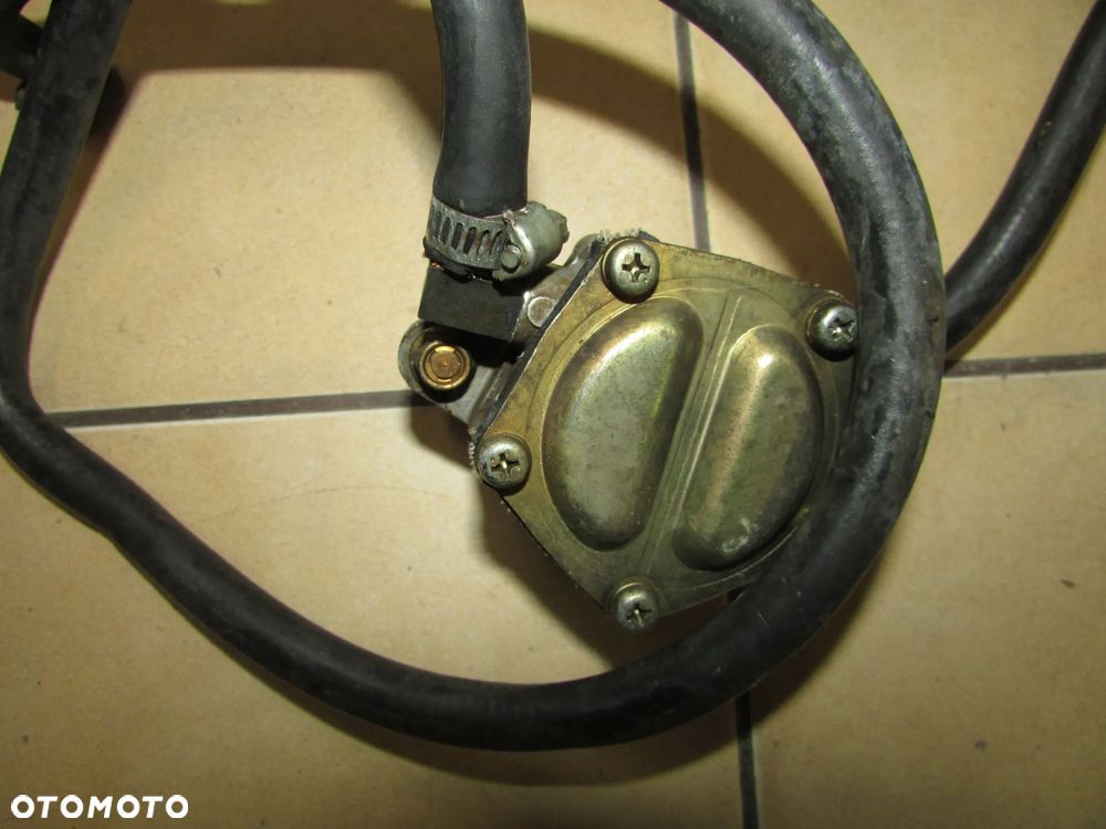 Ducati Monster 600 pompa paliwa - 2