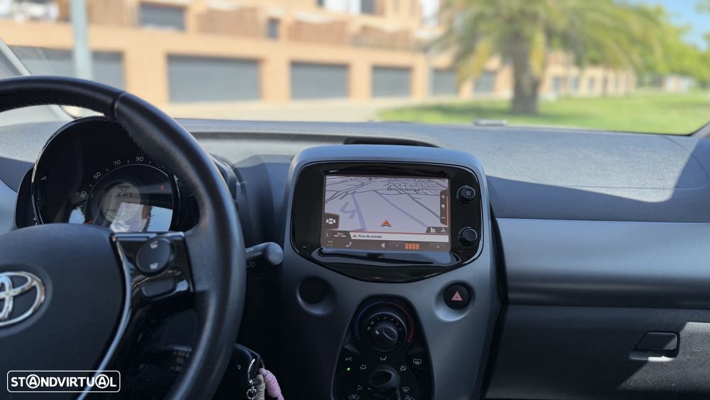 Toyota Aygo 1.0 X-Play - 6