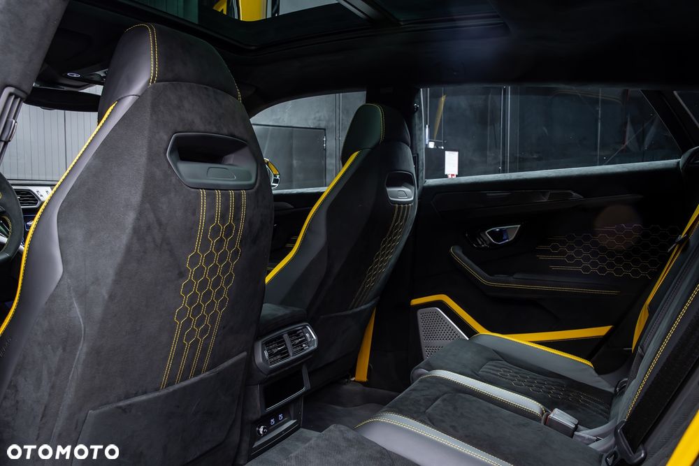Lamborghini Urus - 24