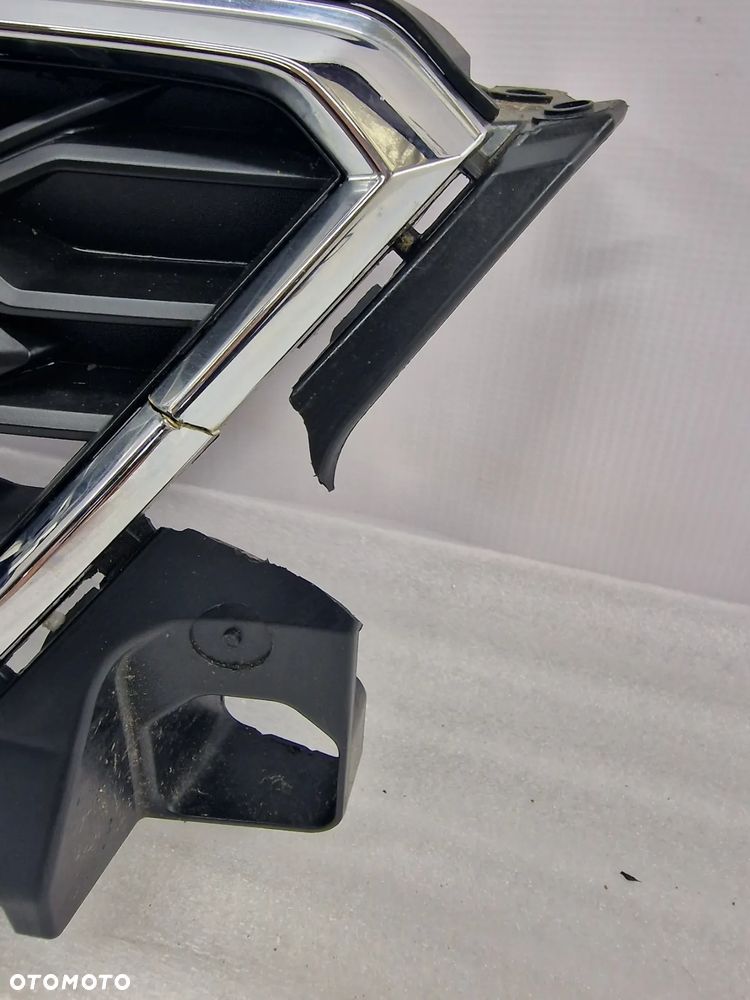 SEAT ARONA FR 6F9 17- ATRAPA / GRILL PRZEDNI PRZÓD , NR 6F9853654A , NR AUKCJI GR78 - 8