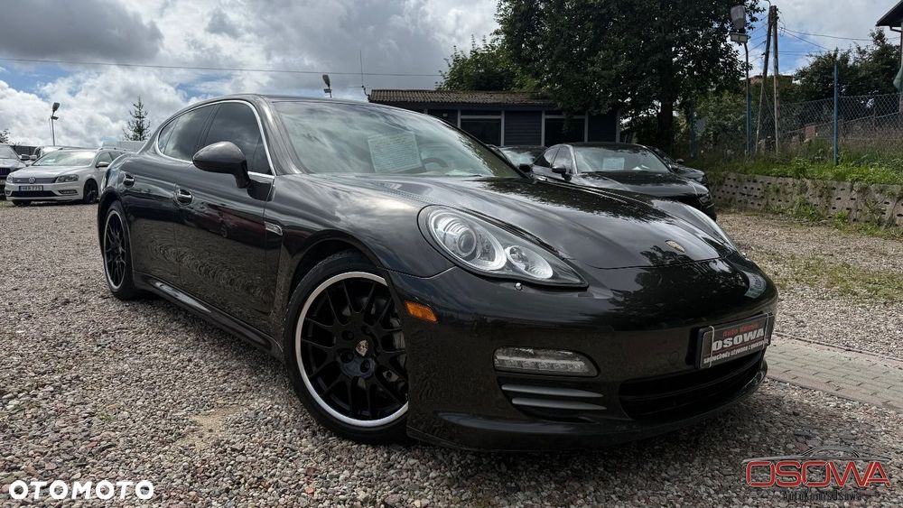 Porsche Panamera - 4