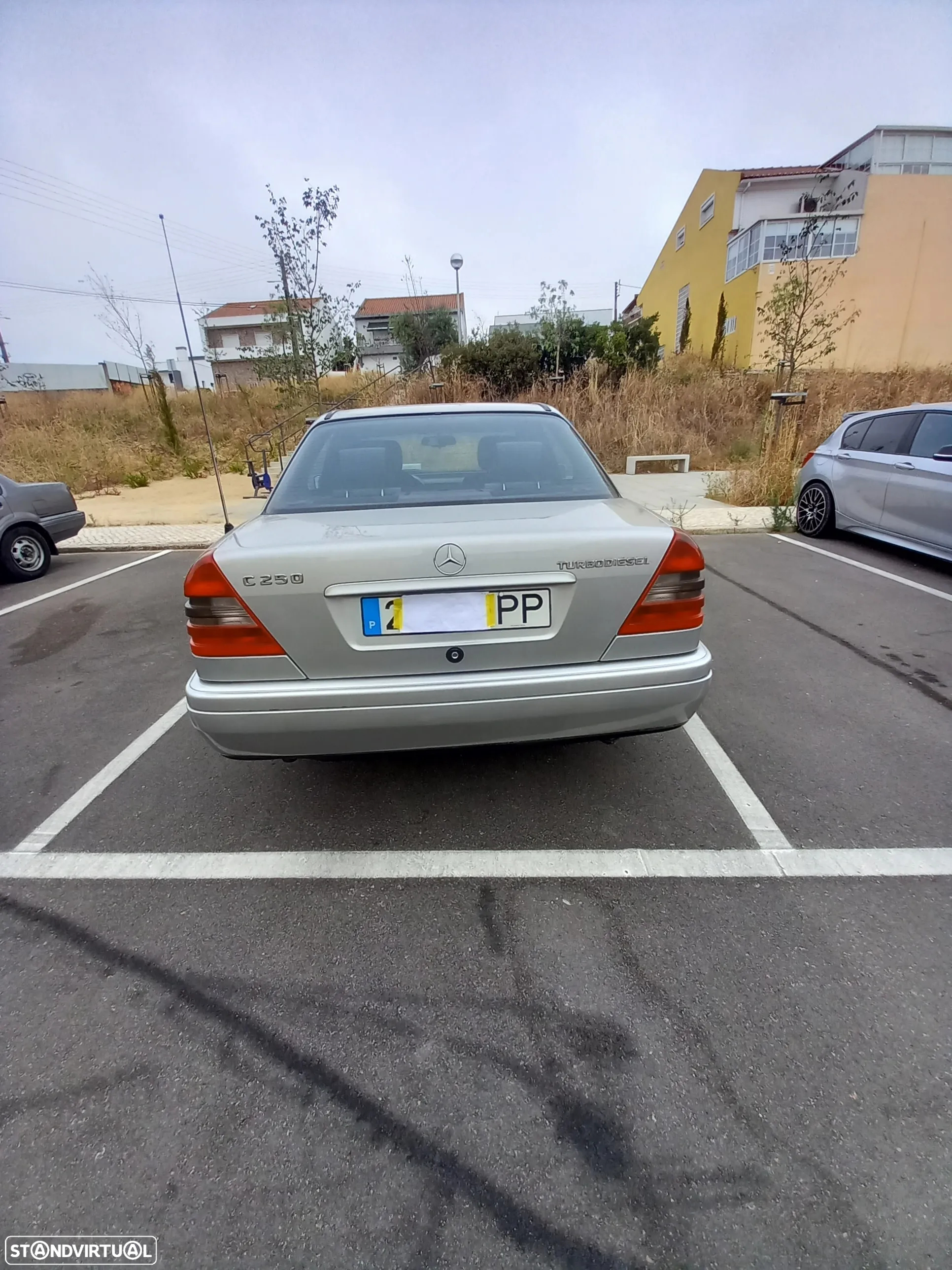 Mercedes-Benz C 250 TD Classic - 12