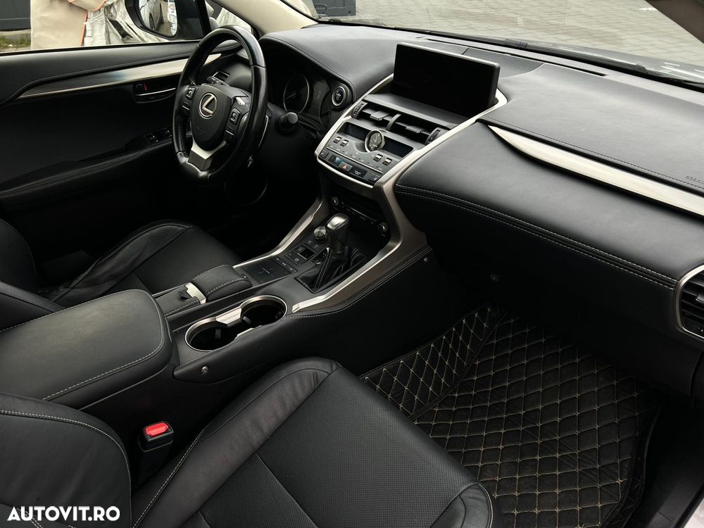 Lexus Seria NX 300h AWD Luxury - 15