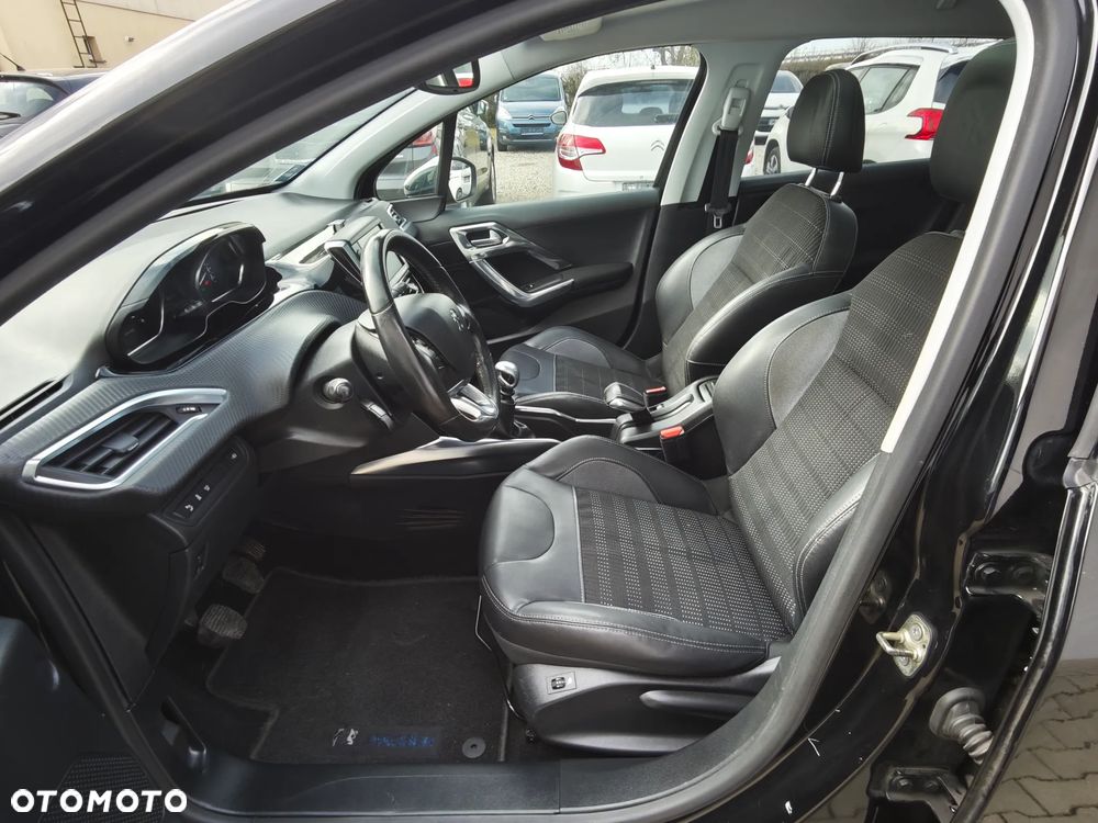 Peugeot 2008 e-HDi FAP 115 STOP & START Allure - 21