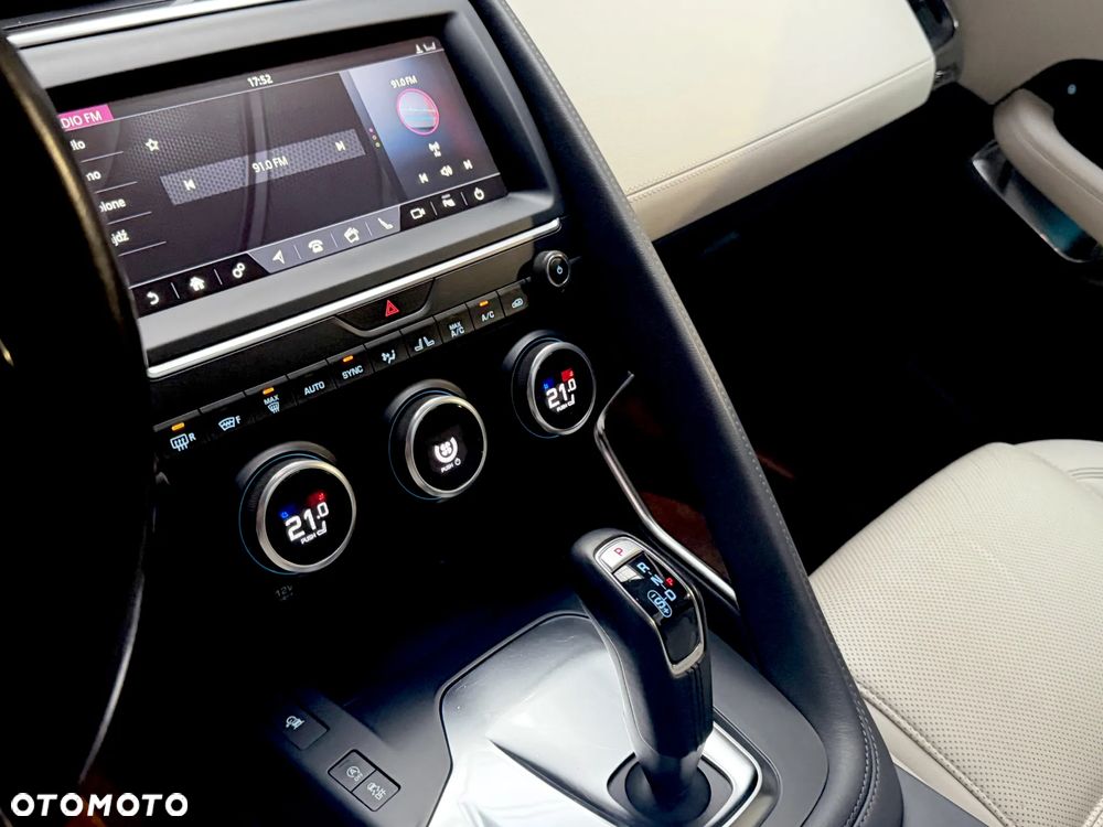 Jaguar E-Pace 2.0 i4P AWD S - 10