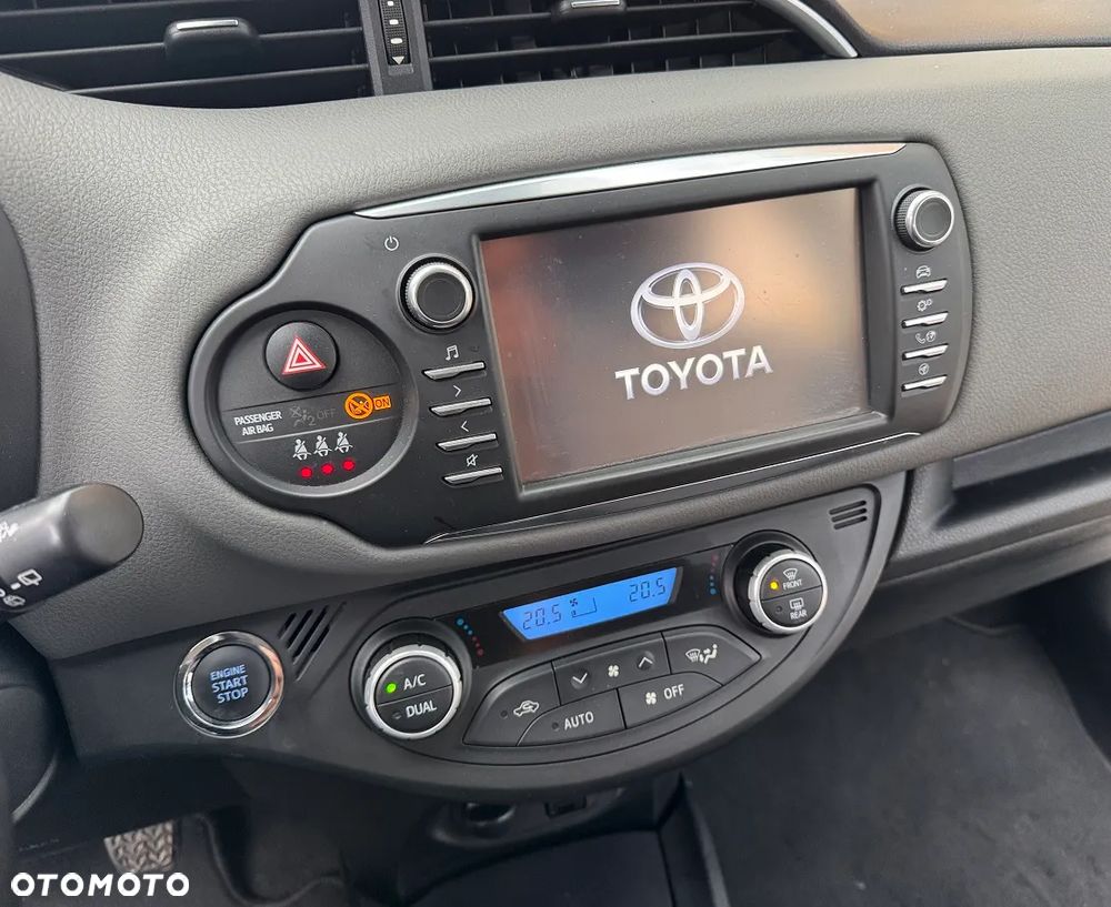 Toyota Yaris - 30