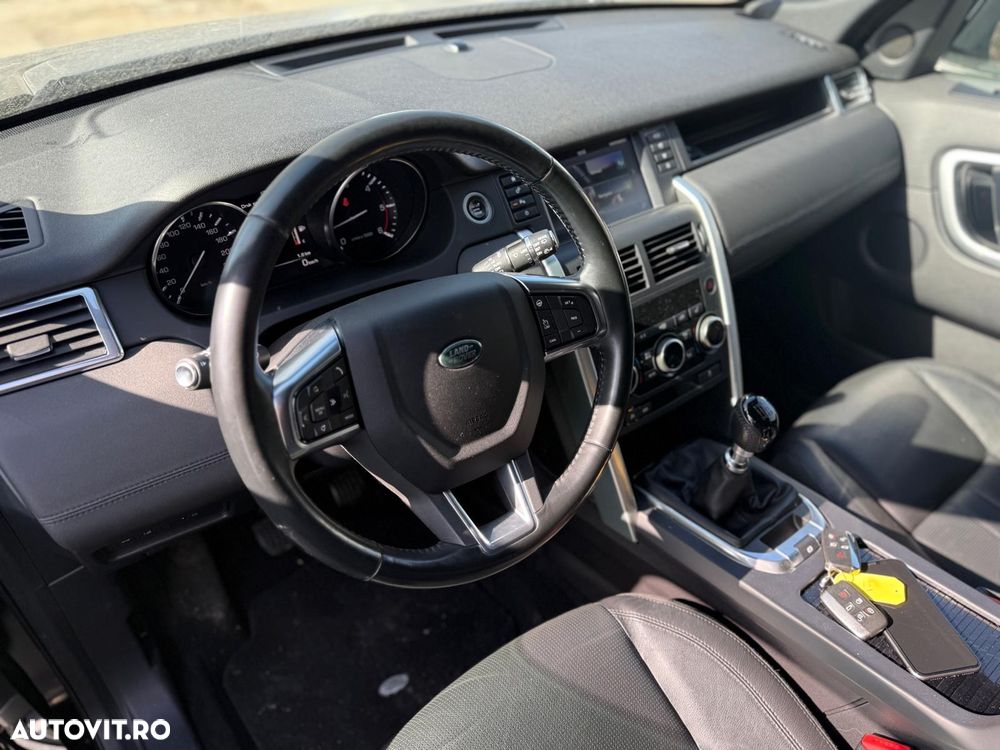 Land Rover Discovery Sport - 16