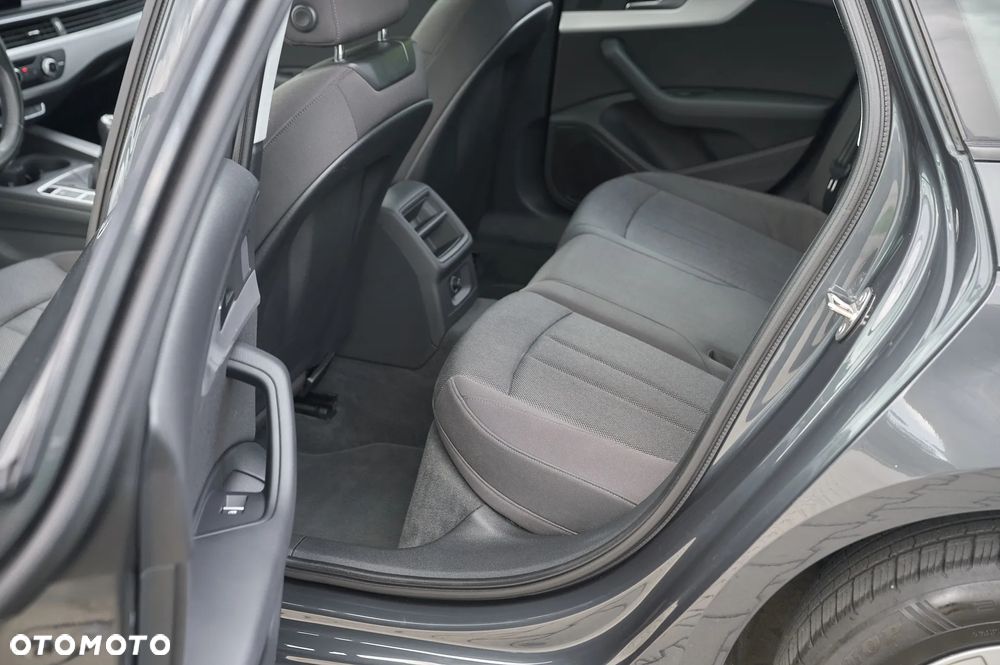 Audi A4 Limousine 2.0 TDI - 24