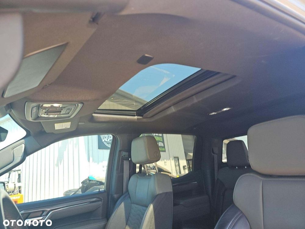 Chevrolet Silverado - 10