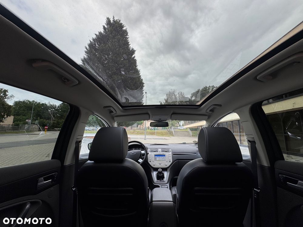 Ford Kuga 2.0 TDCi 4x4 Titanium - 22