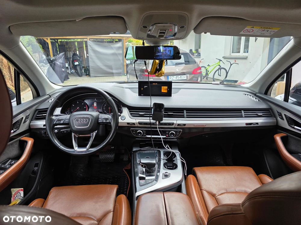 Audi Q7 - 7