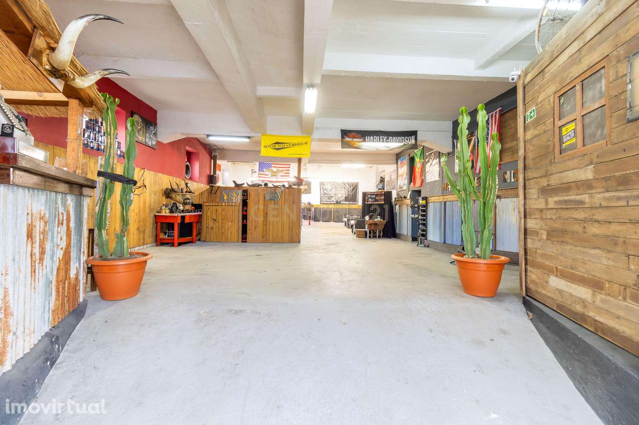 Garagem / Armazém com 200 m² em Monte Abraão – Queluz - Grande imagem: 2/7