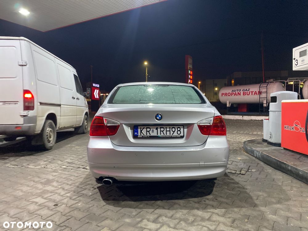 BMW Seria 3 318i - 2