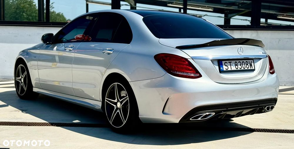 Mercedes-Benz Klasa C AMG 43 4-Matic - 16