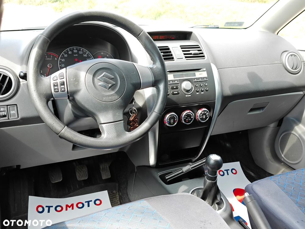 Suzuki SX4 1.5 Streetline 4x2 Classic - 15