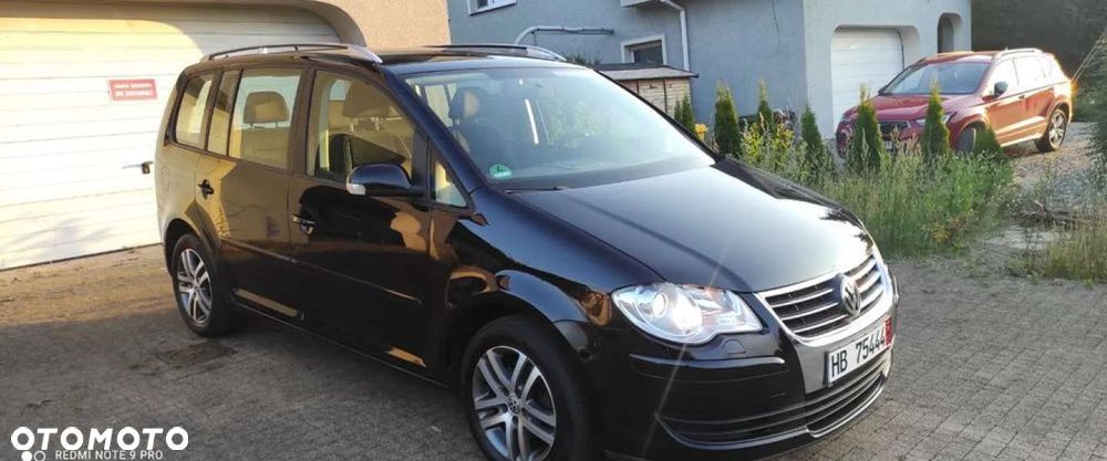 Volkswagen Touran 2.0 TDI DPF DSG STYLE - 22