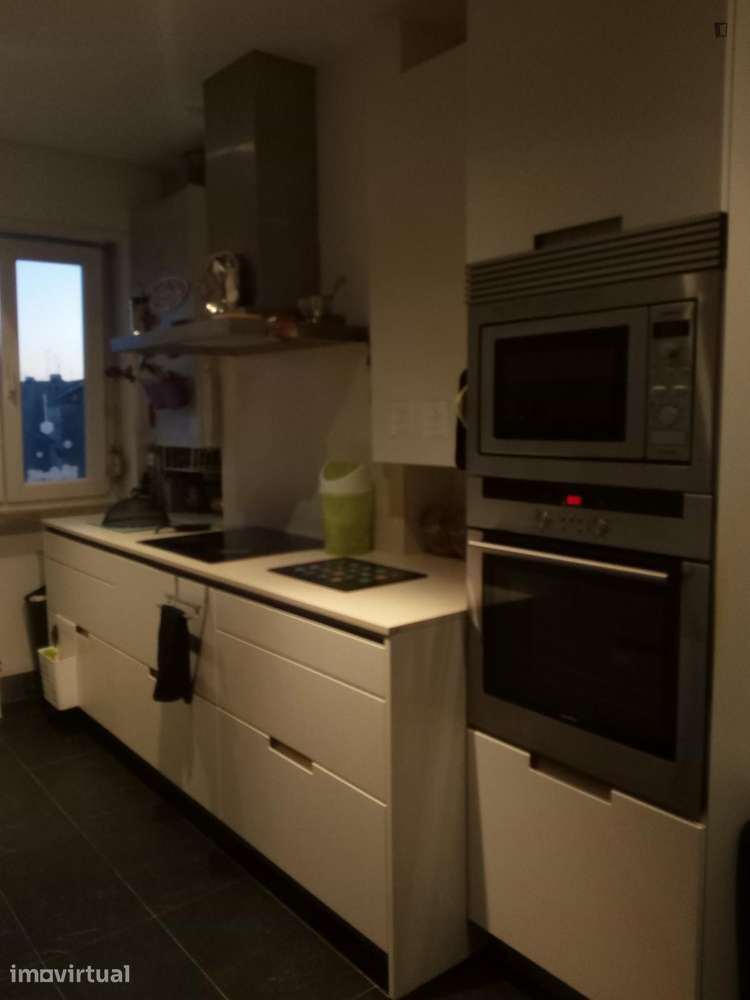 Quarto - localizado em Entrecampos Lisbon - Grande imagem: 3/9