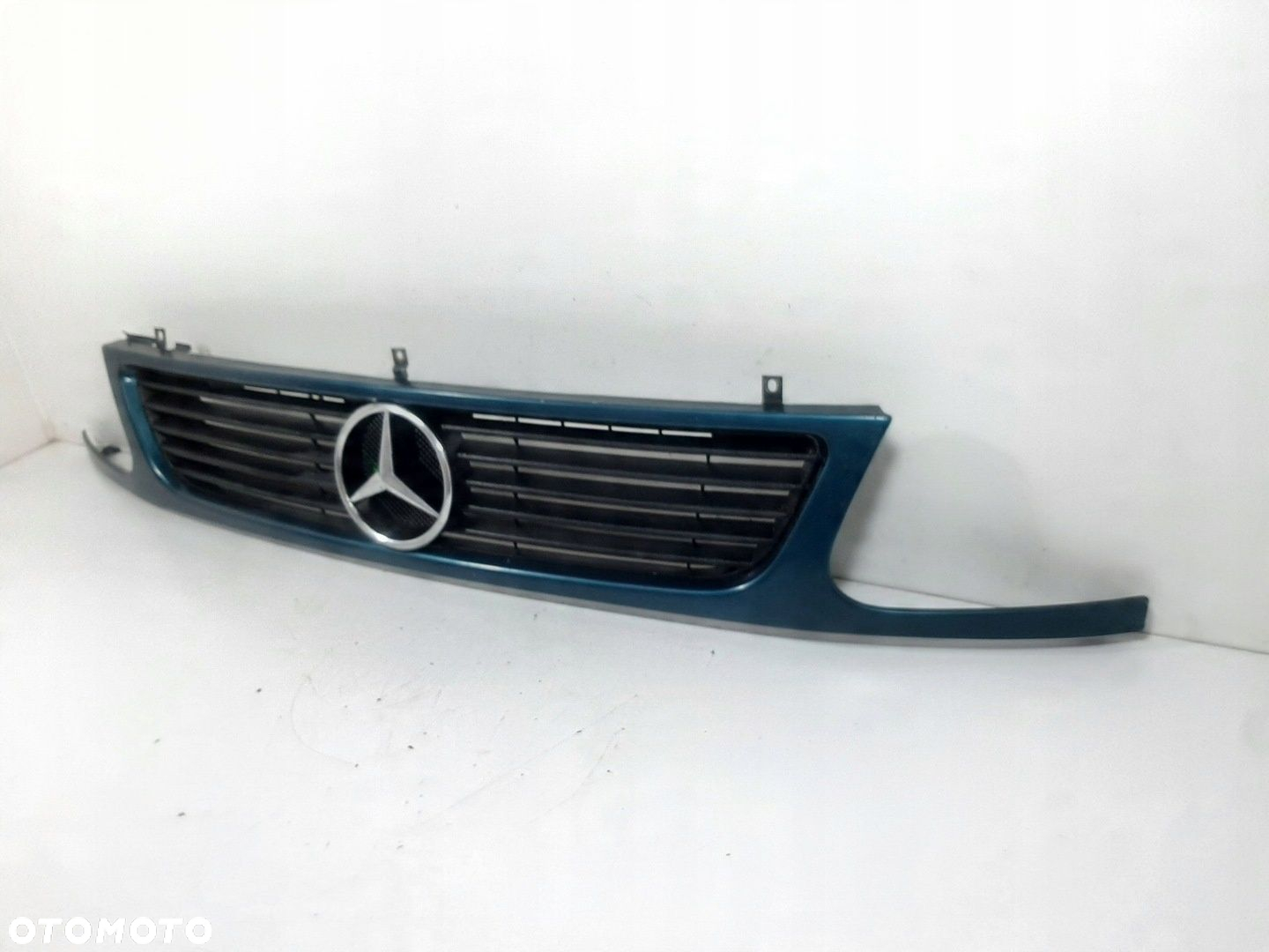 MERCEDES W638 V-KLASA 2.8 12V 98R ATRAPA GRILL 6388880023 - 3