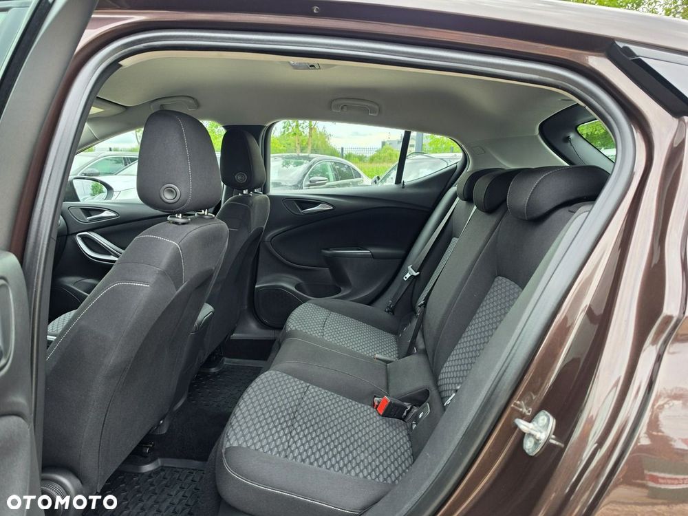 Opel Astra - 35