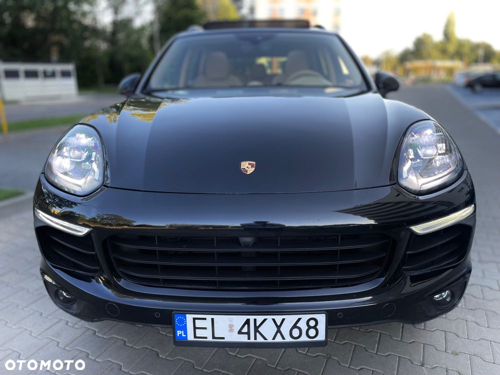 Porsche Cayenne S Platinum Edition - 3