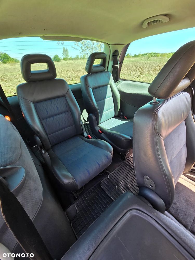 Volkswagen Sharan 1.9 TDI Family - 8