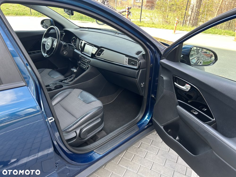 Kia Niro 1.6 GDI 2WD Vision - 32