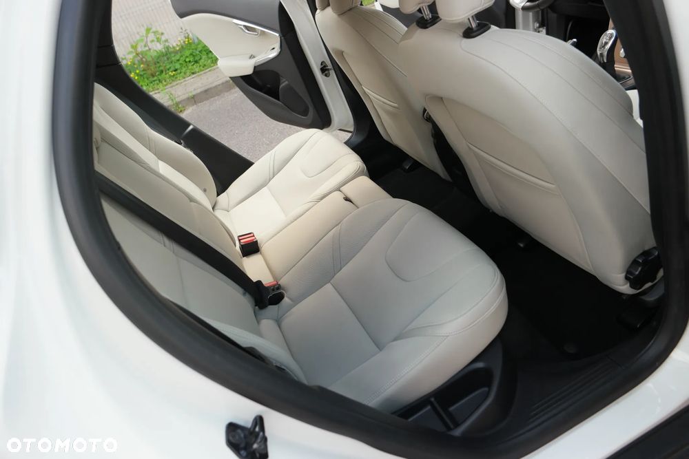 Volvo V40 - 22