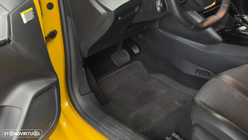 Peugeot e-208 Allure Pack - 21