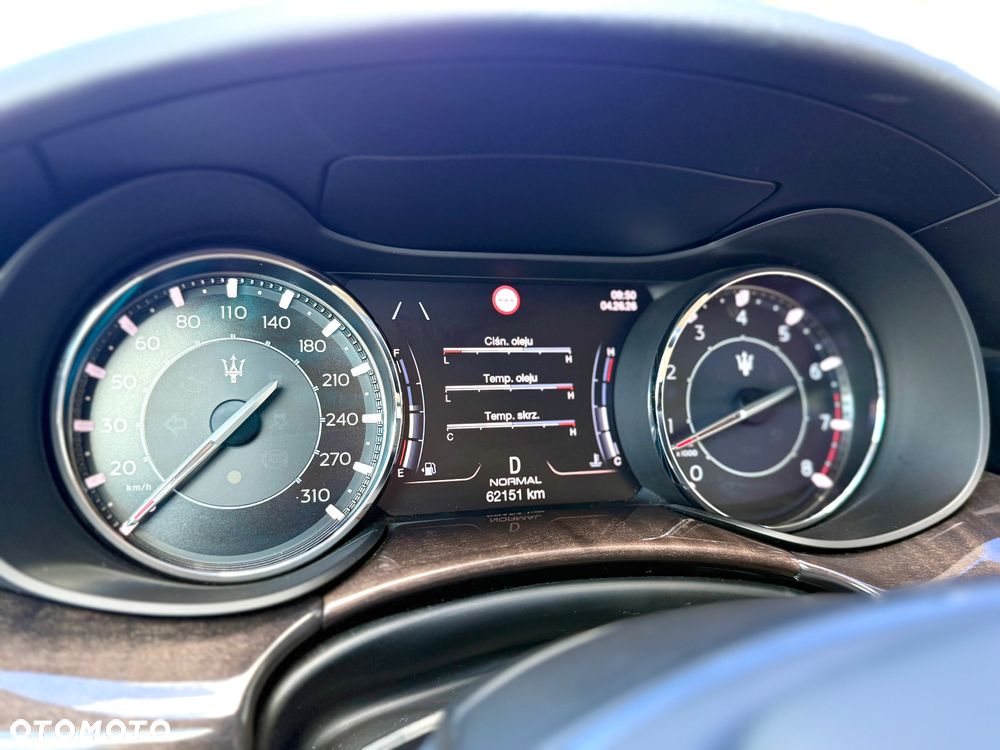 Maserati Quattroporte GranLusso S - 25