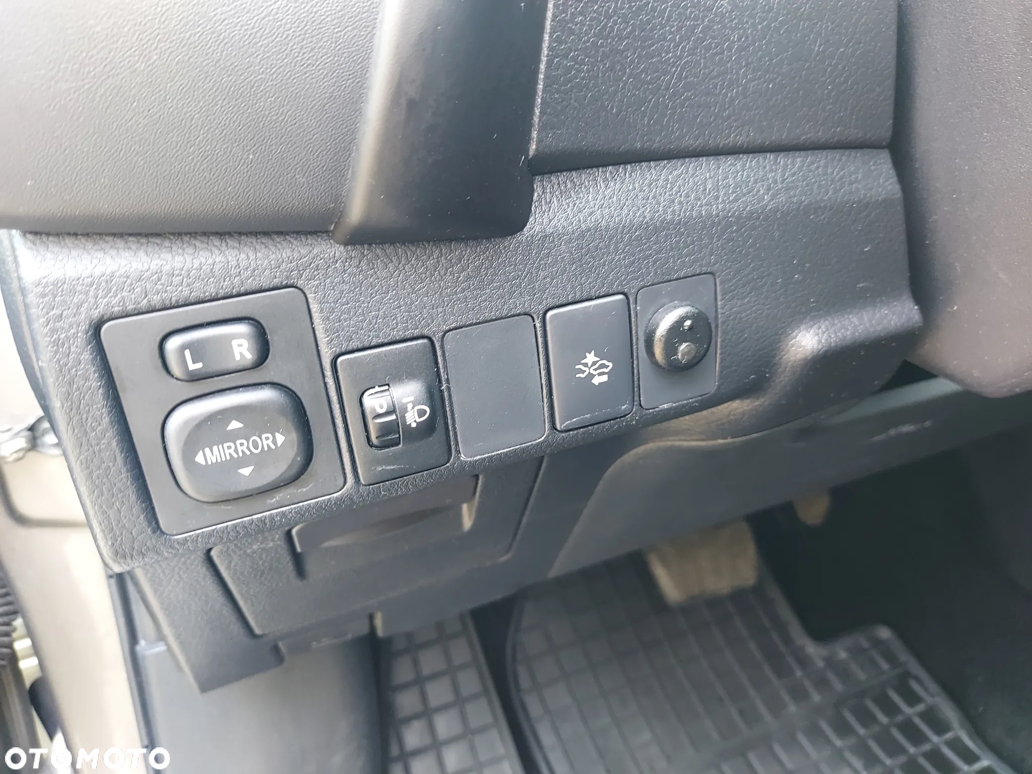 Toyota Corolla 1.6 Comfort MS - 29
