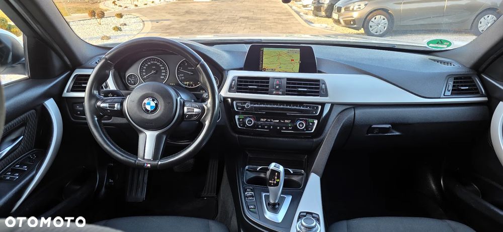 BMW Seria 3 320d xDrive Sport Line - 14