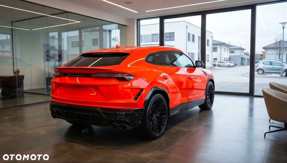 Lamborghini Urus - 3