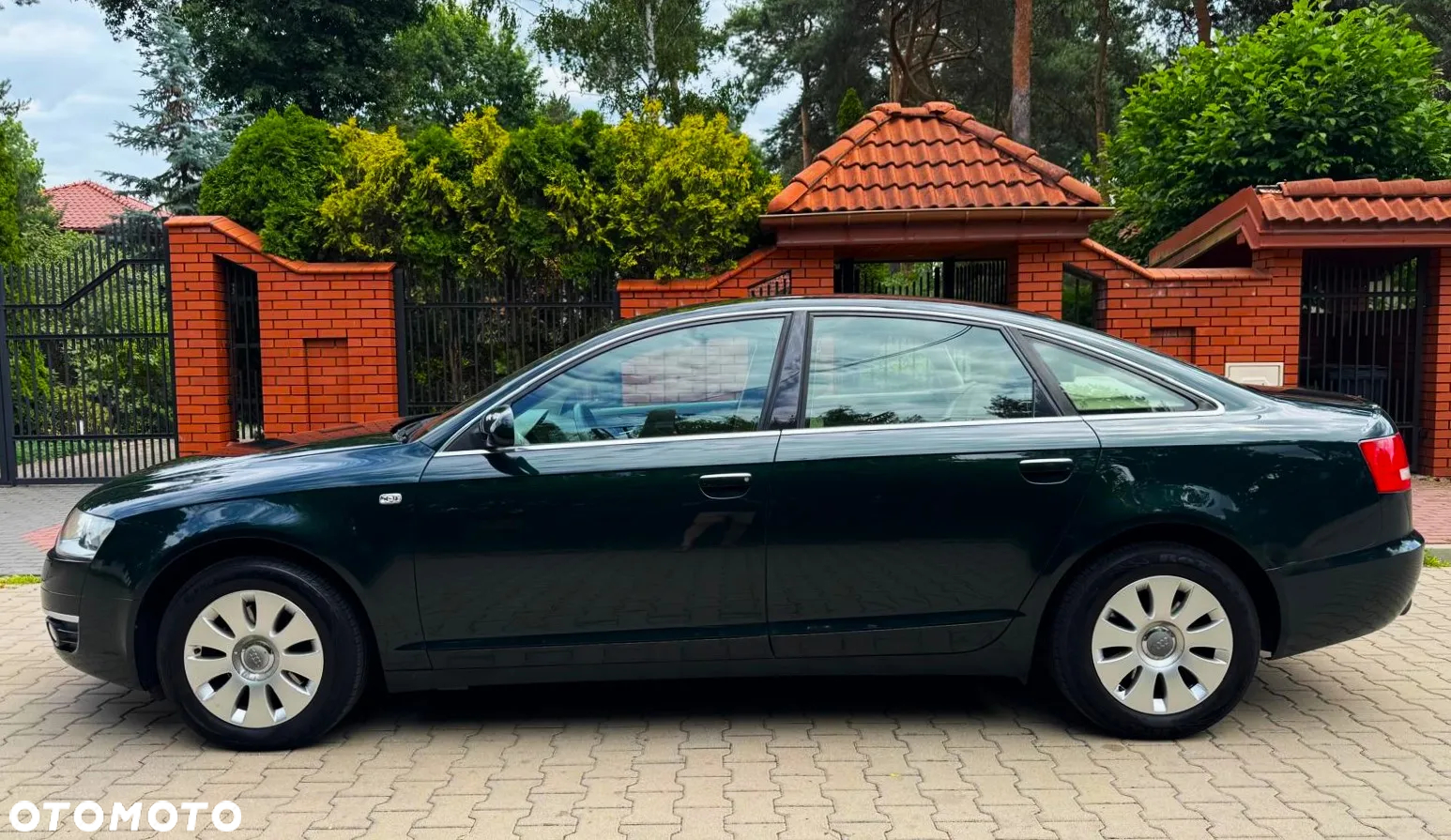 Audi A6 2.4 - 16