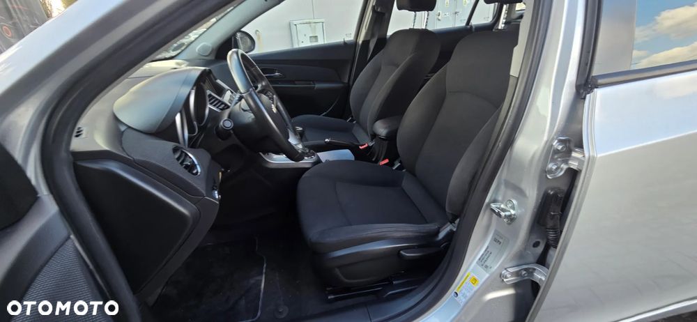 Chevrolet Cruze 1.7TD LT+ - 31