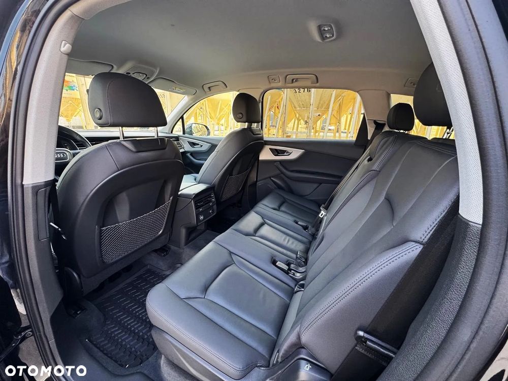 Audi Q7 - 10