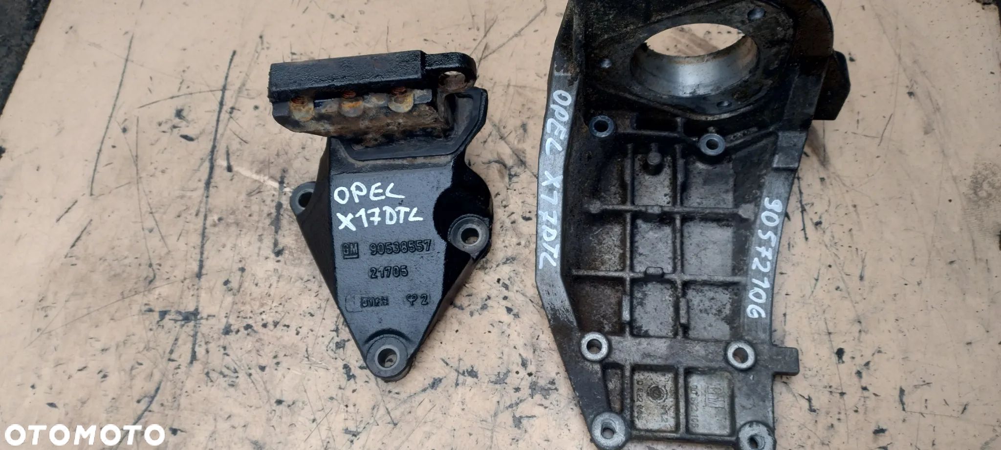 OPEL ASTRA VECTRA 1,7TD X17DTL łapa wspornik 90571106 90538557 - 1