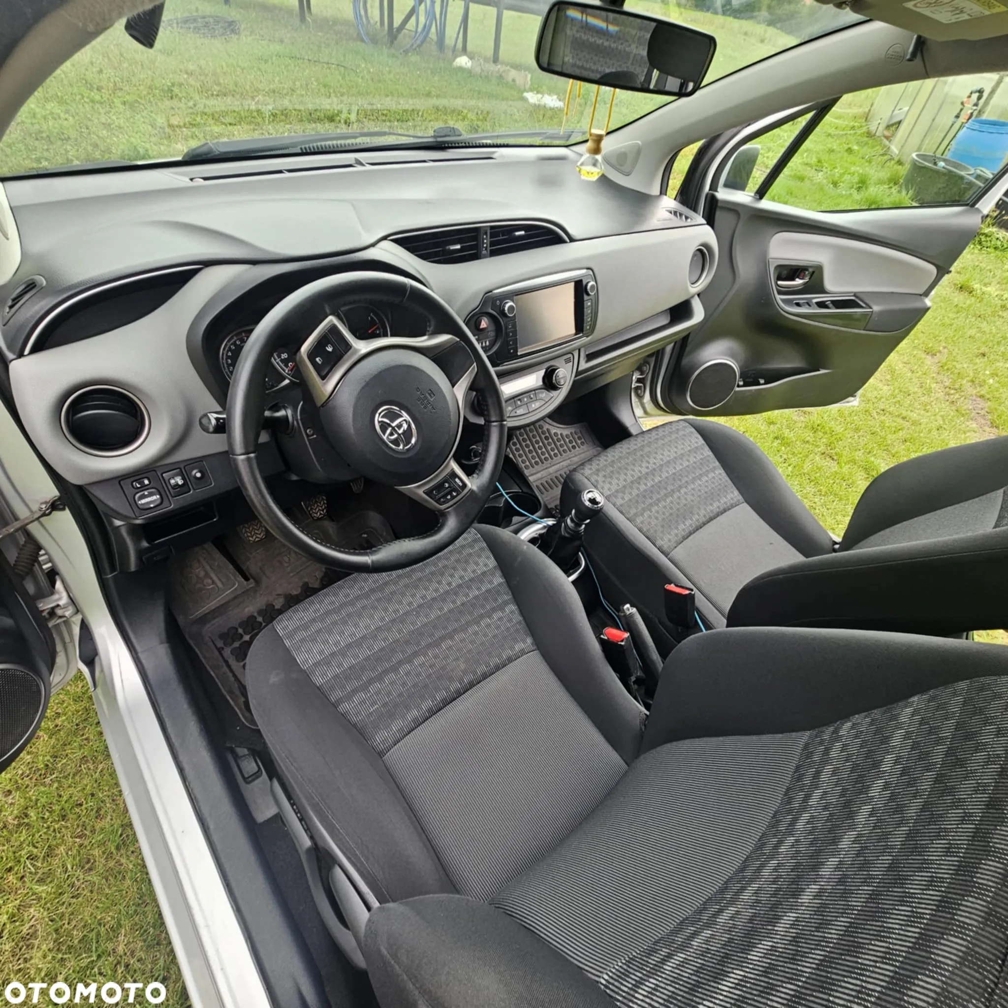 Toyota Yaris 1.33 Active EU6 - 8