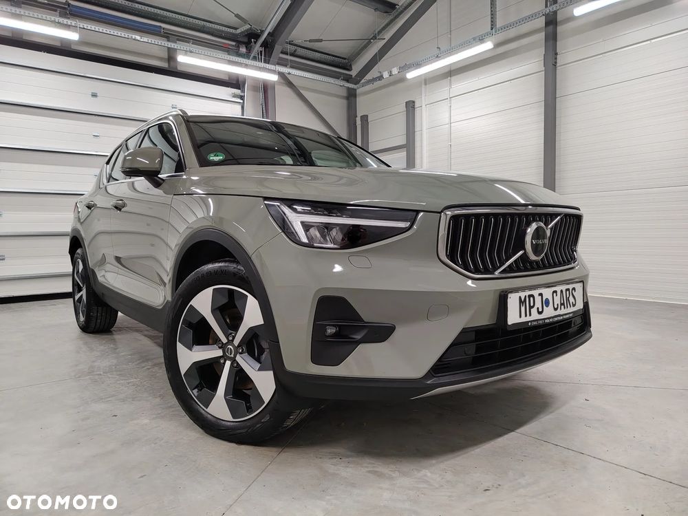 Volvo XC 40 B4 Plus Dark - 2