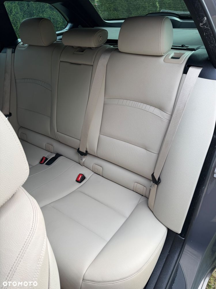 BMW Seria 5 520d M Sport - 22