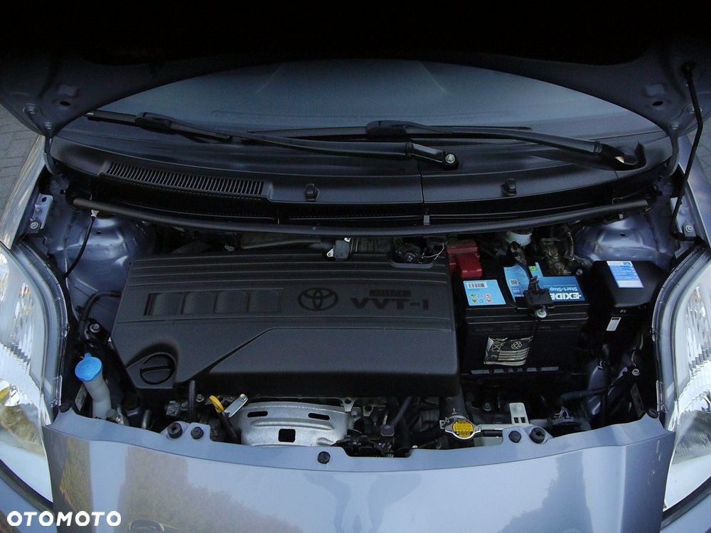 Toyota Yaris 1.33 VVT-i Executive - 34