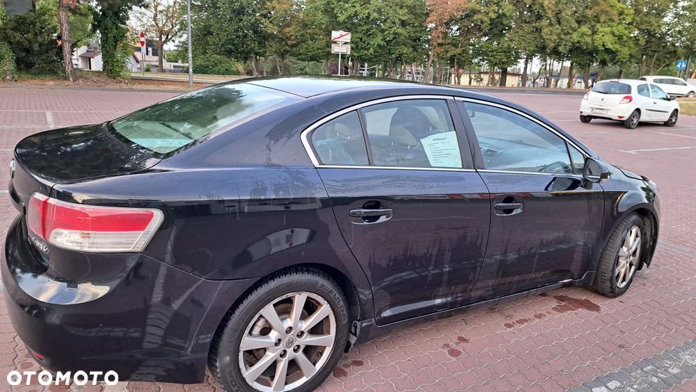 Toyota Avensis 2.0 D-4D 2010 - 8