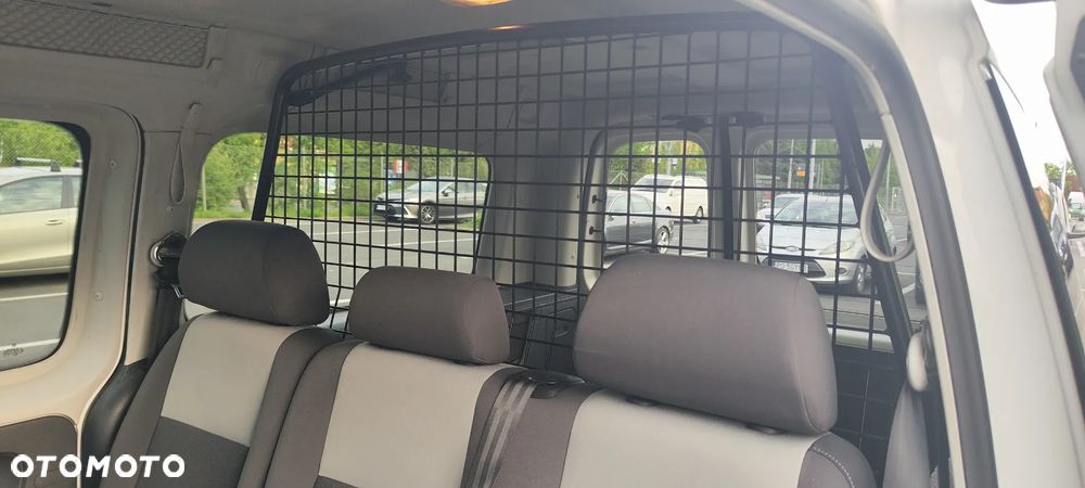 Volkswagen Caddy Highline Mixt - 11