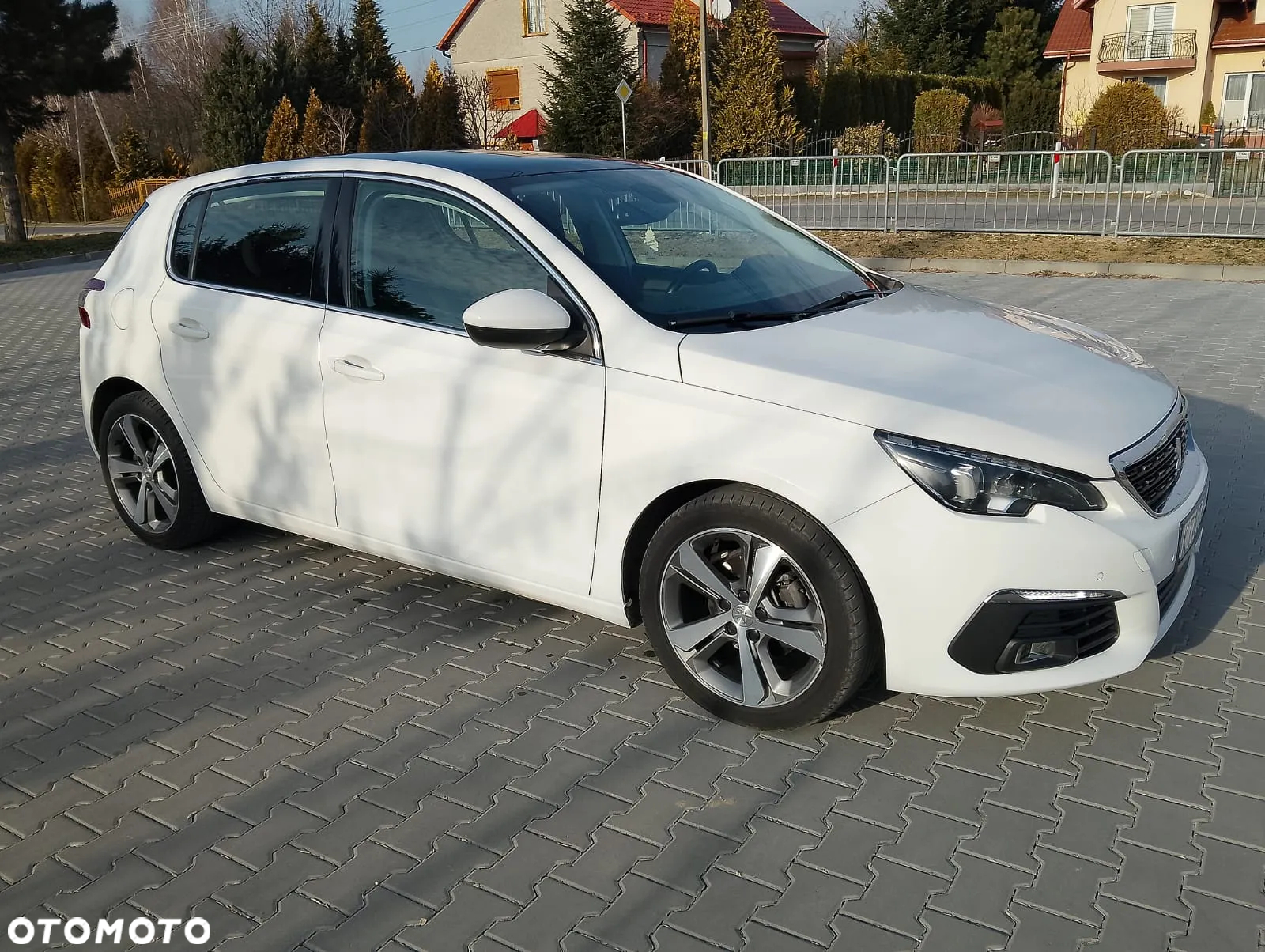Peugeot 308 1.2 PureTech Active S&S EAT6 - 2