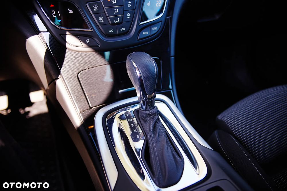 Opel Insignia 2.0 CDTI automatik Business Edition - 17