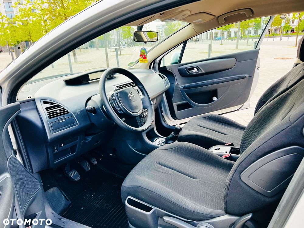 Citroën C4 1.4 16V VTR - 7