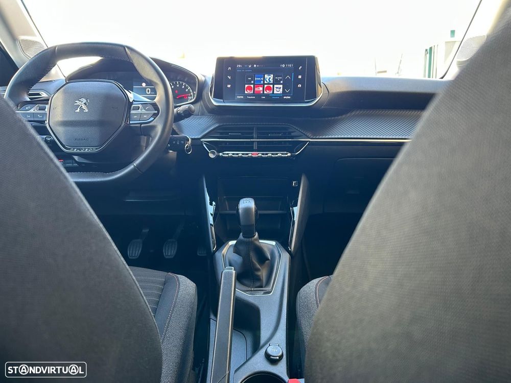 Peugeot 208 1.2 PureTech SE Style - 21