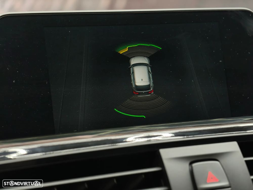 BMW 318 d Aut. Sport Line - 48